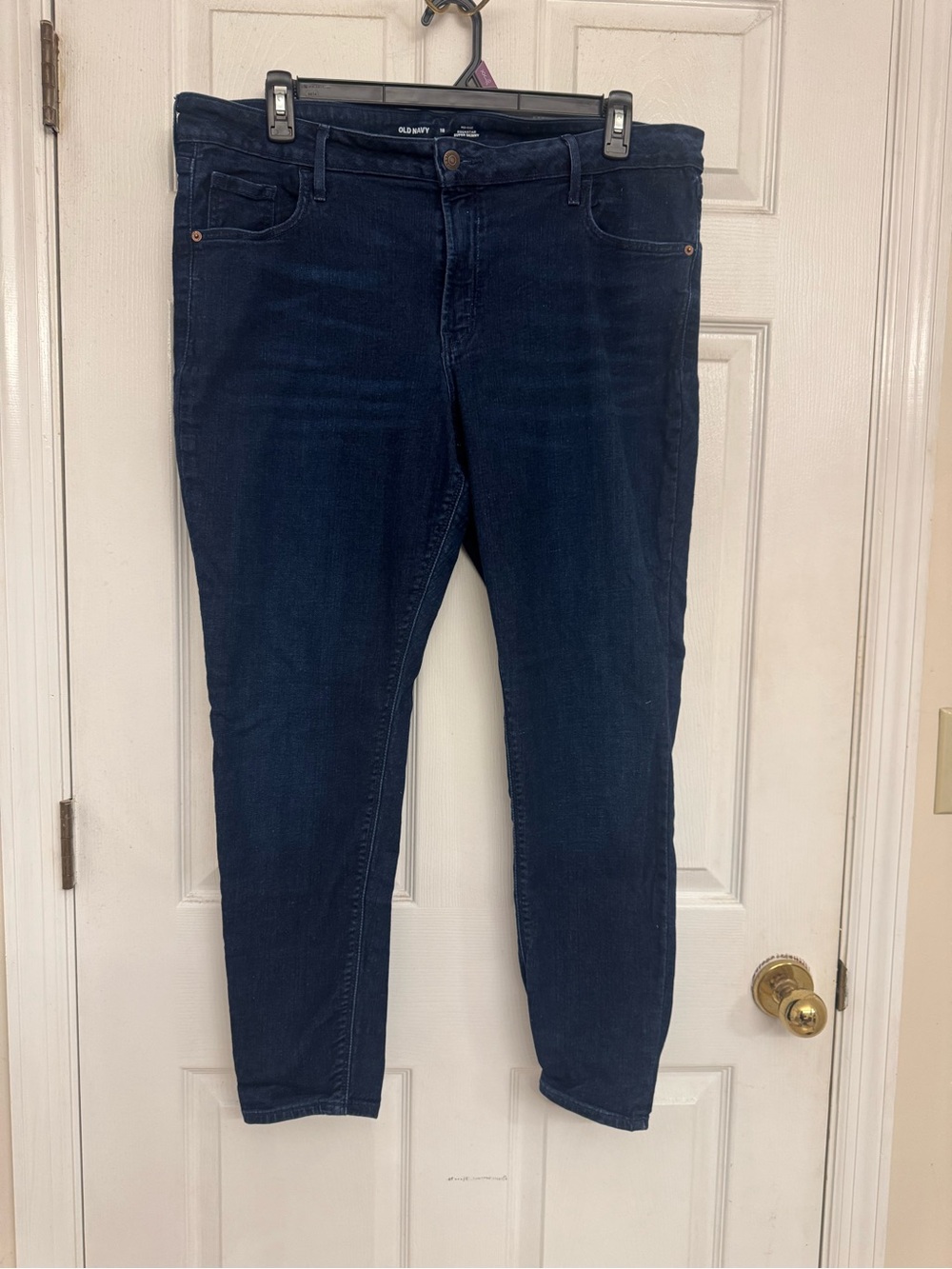 Old Navy Rockstar Mid-Rise Super Skinny Jeans | Size 18 | Dark Wash